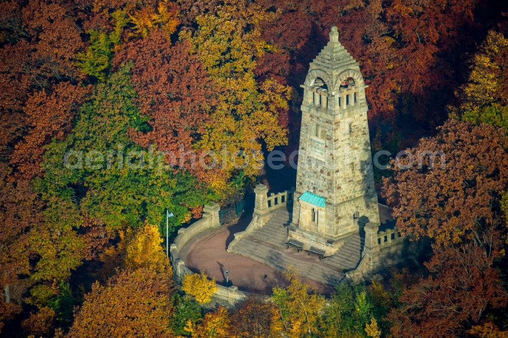 Aerial photograph Witten - Structure of the observation tower Berger-Memorial in the South of Witten in the state of North Rhine-Westphalia. The tower is located in the recreational forest region of Hohenstein