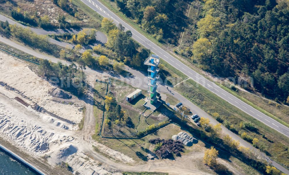 Aerial image Merzdorf - Construction of the observation tower at the flooded open-cast mining landscape Ostsee Baltic Sea on Merzdorfer Hauptstrasse in Merzdorf in the state of Brandenburg, Germany