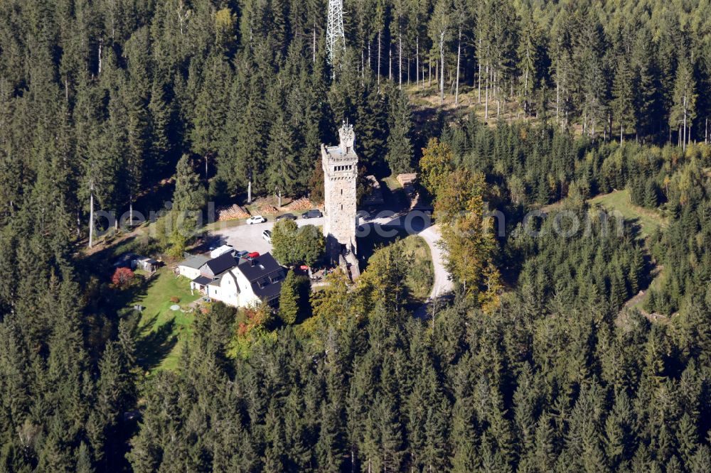 Elgersburg from the bird's eye view: Structure of the observation tower Hohe Warte in Elgersburg in the state Thuringia, Germany