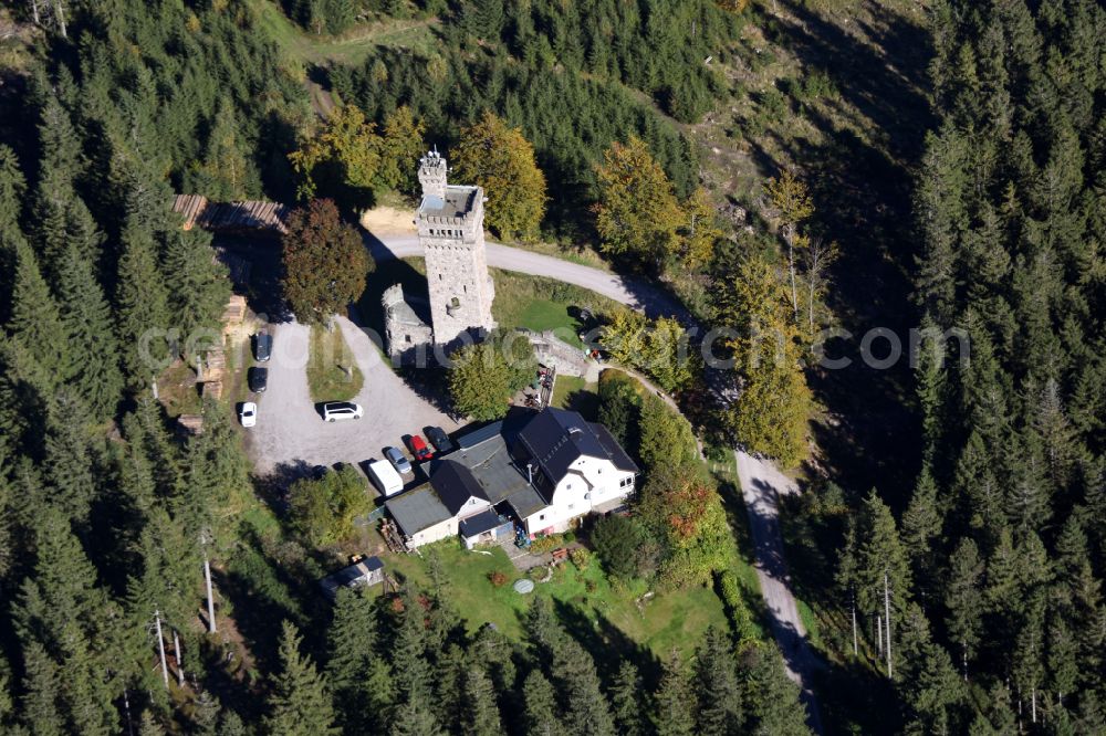 Elgersburg from the bird's eye view: Structure of the observation tower Hohe Warte in Elgersburg in the state Thuringia, Germany