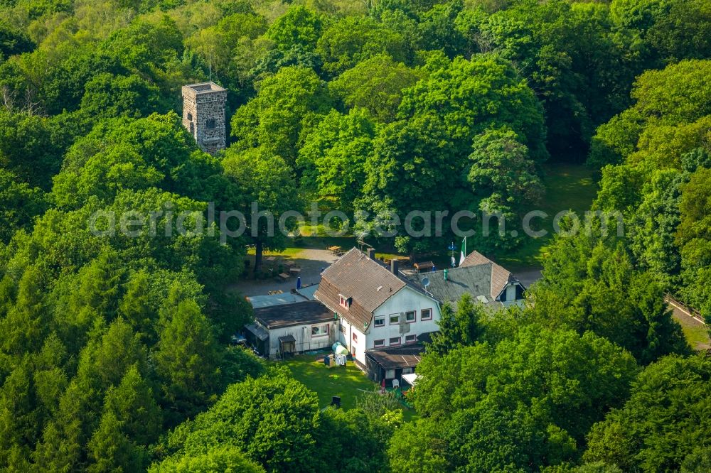 Aerial photograph Hagen - Structure of the observation tower Kaiser Friedrich Turm and restaurant Waldgaststaette Im Deerth in Hagen in the state North Rhine-Westphalia, Germany