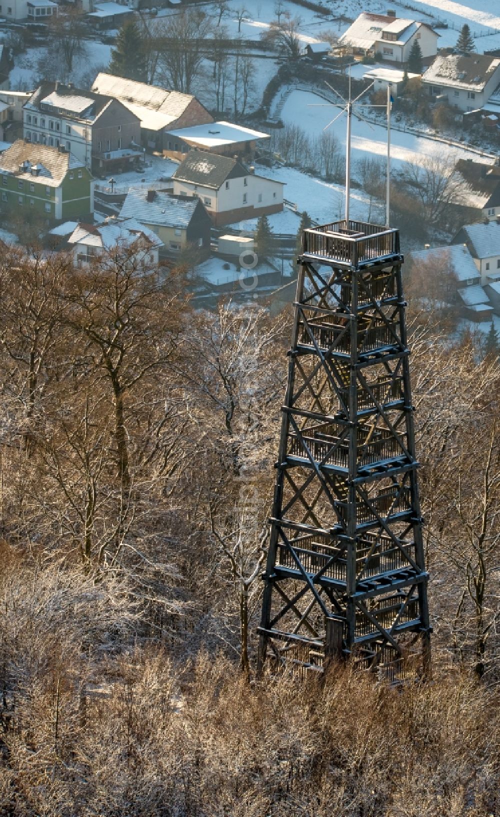 Meschede from the bird's eye view: Structure of the observation tower Kueppelturm in Meschede in the state North Rhine-Westphalia