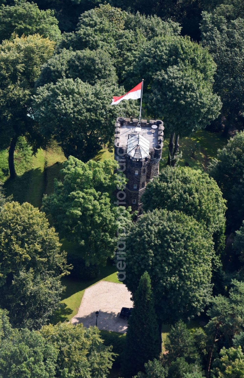 Aerial photograph Remagen - Structure of the observation tower Rolandswerth Humboldtturm in the district Rolandswerth in Remagen in the state Rhineland-Palatinate, Germany