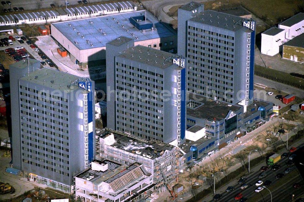 Berlin-Hohenschönhausen from above - BCA-Hotelbau an der Landsberger Allee