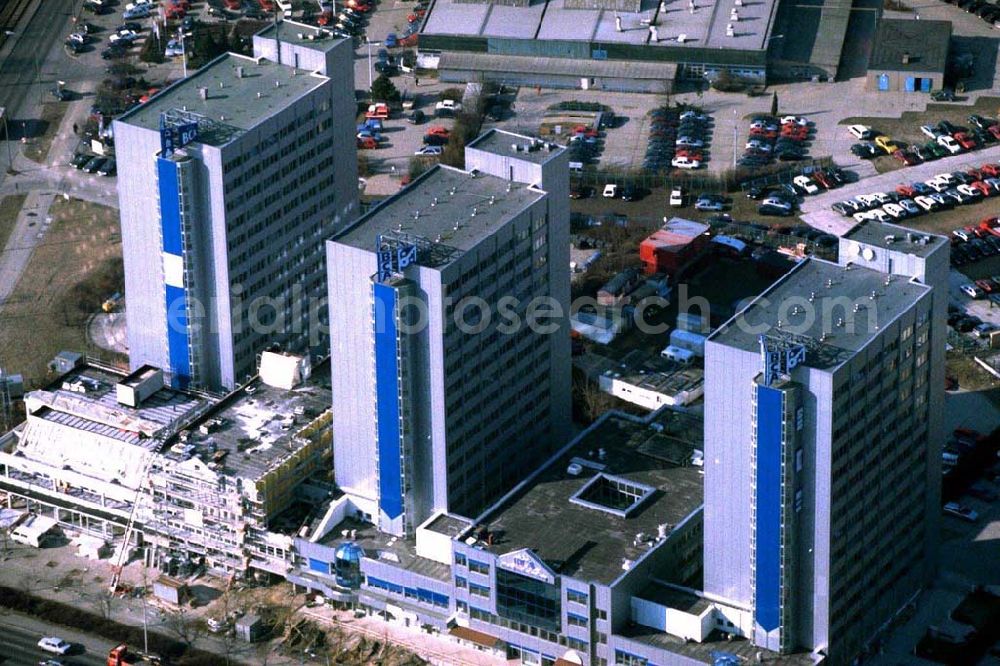 Berlin-Hohenschönhausen from the bird's eye view: BCA-Hotelumbau an der Landsberger Allee