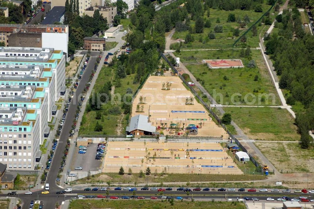 Aerial image Berlin - Blick auf das Beachvolleyballfeld Caroline-Michaelis-Str. / Julie-Wolfthorn Str. in 10115 Berlin; Tel.: 0177/280 68 61