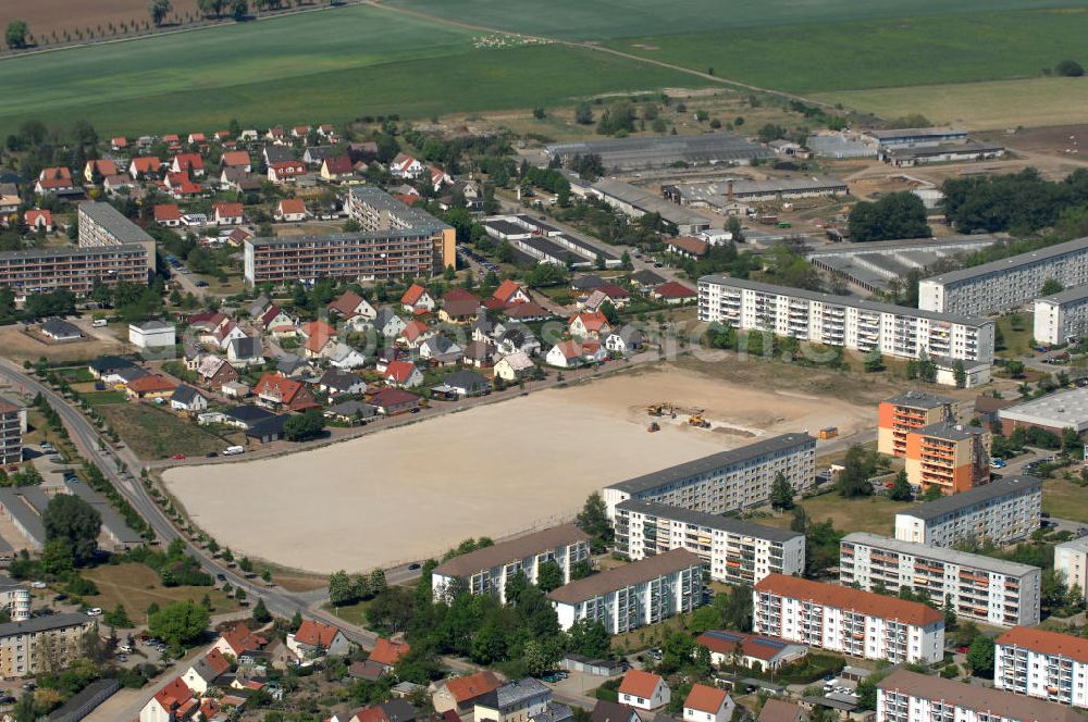 Schwedt from the bird's eye view: Blick auf das Bebauungsgebiet / Planungsfläche Flur 54 Ferdinand-von-Schill-Straße und Fritz-Krumbach-Straße im Stadtteil Neue Zeit, ein ehemaliges Kraftverkehrsgelände mit Garagen.