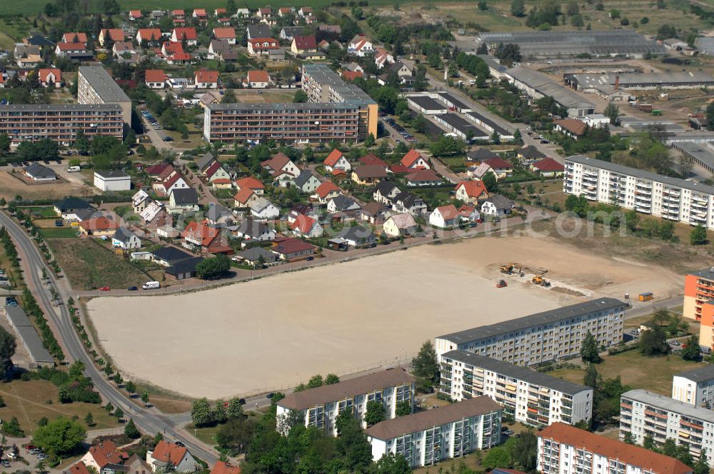 Aerial photograph Schwedt - Blick auf das Bebauungsgebiet / Planungsfläche Flur 54 Ferdinand-von-Schill-Straße und Fritz-Krumbach-Straße im Stadtteil Neue Zeit, ein ehemaliges Kraftverkehrsgelände mit Garagen.