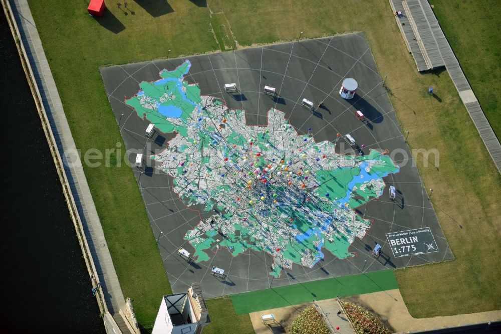 Aerial image Berlin - View on the map walk in the meadow at the Schlossplatz in Berlin - Mitte