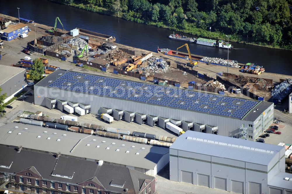 Berlin from the bird's eye view: Sicht auf den Westhafen mit einer Lagerhalle der BEHALA. Die BEHALA entwickelt innovative und umweltgerechte Logistiklösungen. View to the Westhafen with a warehouse of the BEHALA company. The company developes innovative and environmentally compliant logistics solutions.