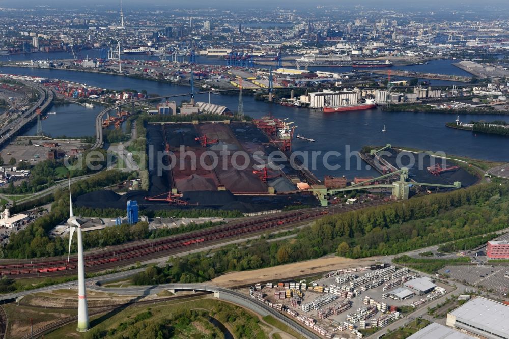 Aerial photograph Hamburg - Loading zone for sand and bulk material in the harbour in Hamburg and refuse utilisation facility MVR Muellverwertung Rugenberger Damm GmbH & Co. KG