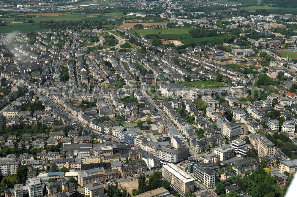 Aerial photograph Luxemburg - Blick auf den Stadtteil Belair. Nach links verläuft die Avenue du 10 Septembre, nach rechts die Avenue Gaston Diderich.