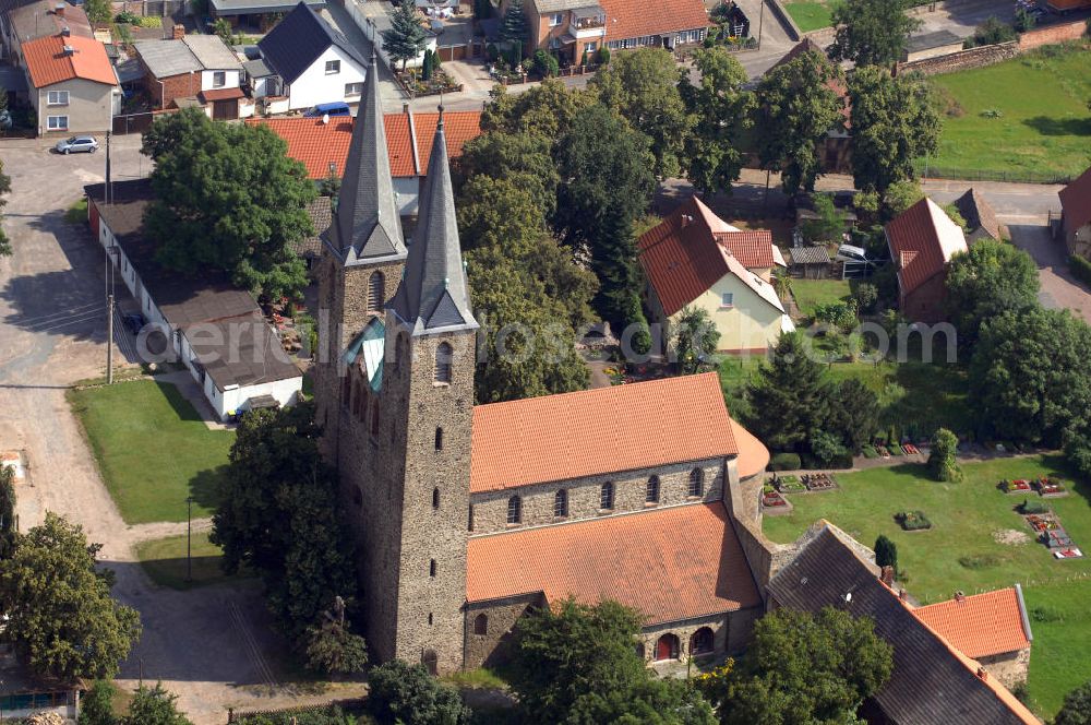 Aerial image Hillersleben - Strasse der Romanik, die durch Sachsen-Anhalt führt: Blick auf das Benediktinernonnenkloster, welches vermutlich in der 2. Hälfte des 10. Jahrhunderts gegründet wurde. Die Straße der Romanik verbindet die Dome, Burgen, Klöster und Kirchen die in der Zeit vom 10. bis Mitte des 13. Jahrhundert entstanden, und somit ein Zeichen der Christianisierung sind.