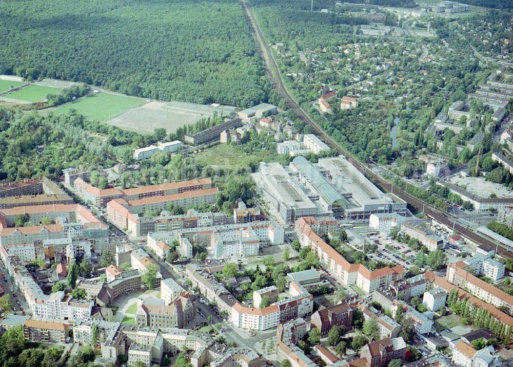 Aerial photograph Berlin - Köpenick - Bereich der Bahnhofsstraße in Berlin - Köpenick mit dem Köpenick-Center..