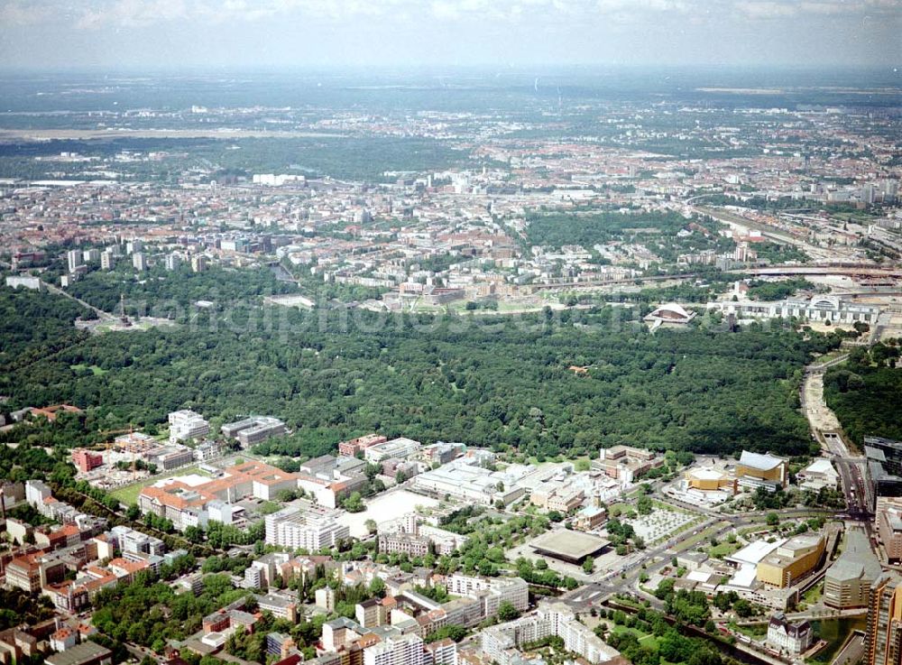 Aerial photograph Berlin - Charlottenburg - Bereich am Breitscheidplatz / Bhf. Zoo in Berlin - Charlottenburg