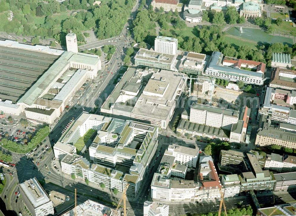 Aerial photograph Stuttgart - Bereich am Stuttgarter Hauptbahnhof mit dem Schloßplatz.