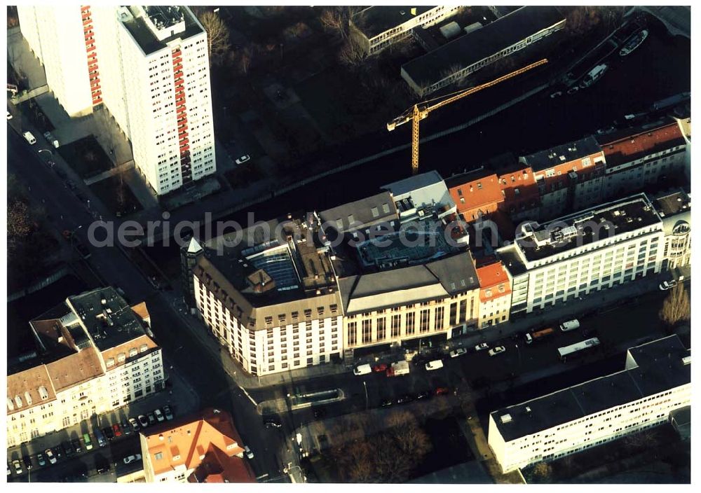 Berlin from the bird's eye view: Bereich Wallstraße, Fischerinsel in Berlin - Mitte mit dem Umbau des Büro- und Geschäftshauses an der Wallstraße 76-79 und Märkisches Ufer Nr. 6/8 zur Australischen Botschaft, der Property group department of finance and administration. Ein Projekt der Firma FÜSSLER GmbH & Co (Weinbrennerstraße 18 in 76135 Karlsruhe, Tel.: 0721-85004133)