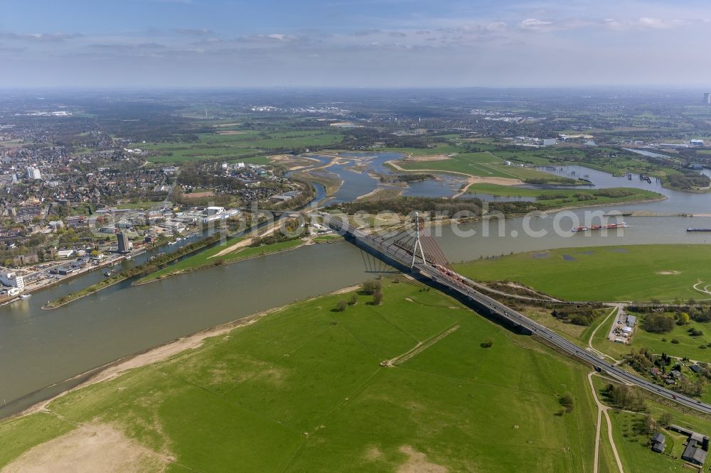 Aerial image Wesel - Overpass of federal highway 58 through the Niederrhein- bridge constructed from Ruhrländischen Architects and Engineers Association to Essen