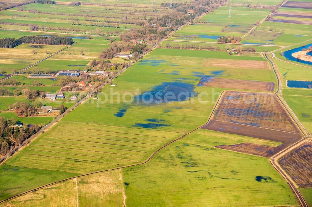 Aerial photograph Bremervörde - Riparian areas and flooded flood meadows due to a river bed leading to flood levels in Bremervoerde in the state Lower Saxony, Germany