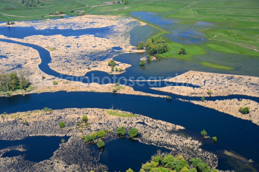 Aerial photograph Jederitz - Riparian areas and flooded flood meadows due to a river bed leading to flood levels the Havel in Jederitz in the state Saxony-Anhalt, Germany