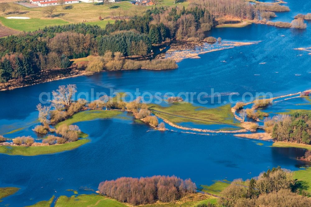 Aerial image Bremervörde - Riparian areas and flooded flood meadows due to a river bed leading to flood levels of Oste in Bremervoerde in the state Lower Saxony, Germany