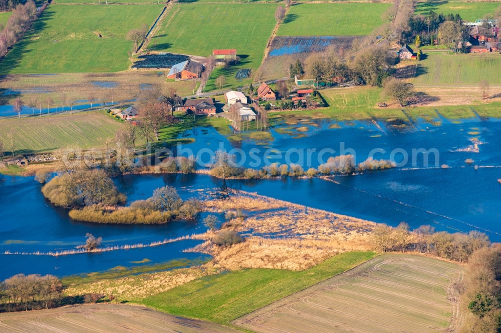 Aerial image Bremervörde - Riparian areas and flooded flood meadows due to a river bed leading to flood levels of Oste in Bremervoerde in the state Lower Saxony, Germany