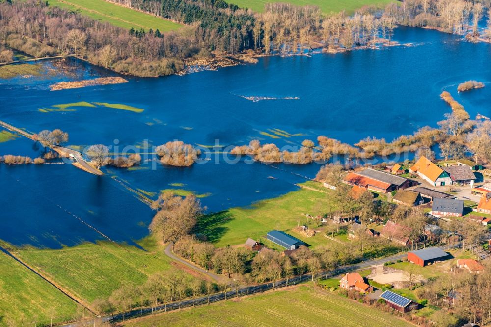 Bremervörde from the bird's eye view: Riparian areas and flooded flood meadows due to a river bed leading to flood levels of Oste in Bremervoerde in the state Lower Saxony, Germany