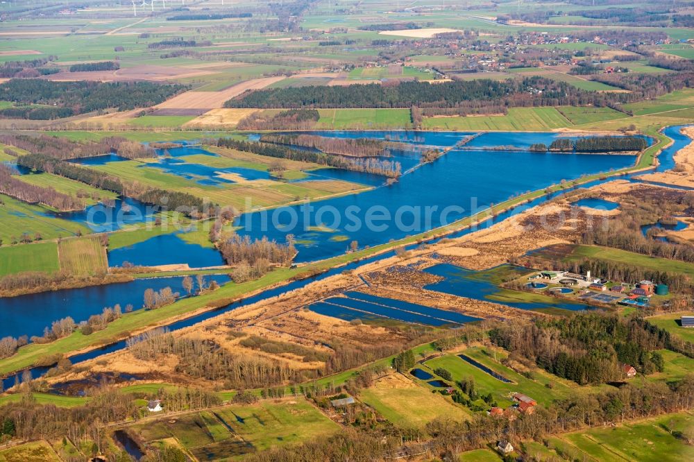 Aerial image Bremervörde - Riparian areas and flooded flood meadows due to a river bed leading to flood levels of Oste in Bremervoerde in the state Lower Saxony, Germany