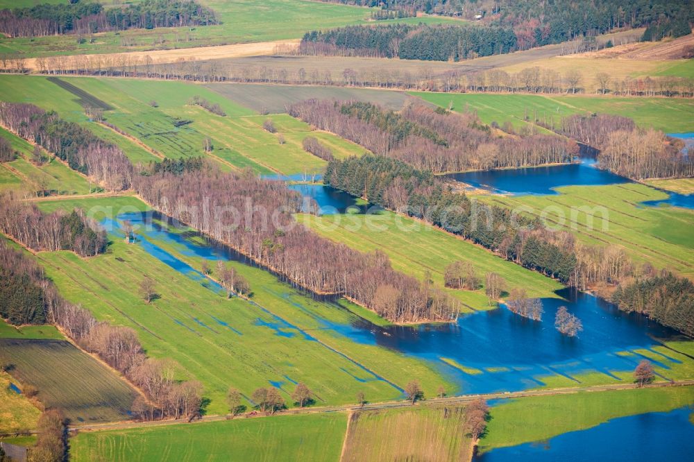 Aerial photograph Bremervörde - Riparian areas and flooded flood meadows due to a river bed leading to flood levels of Oste in Bremervoerde in the state Lower Saxony, Germany