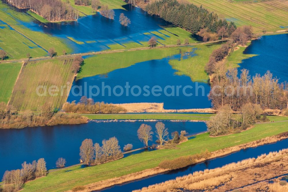 Bremervörde from the bird's eye view: Riparian areas and flooded flood meadows due to a river bed leading to flood levels of Oste in Bremervoerde in the state Lower Saxony, Germany