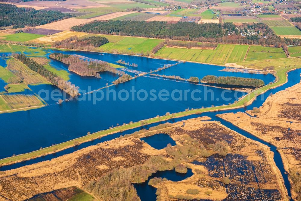 Aerial image Bremervörde - Riparian areas and flooded flood meadows due to a river bed leading to flood levels of Oste in Bremervoerde in the state Lower Saxony, Germany