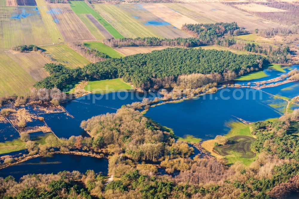 Aerial photograph Sandbostel - Riparian areas and flooded flood meadows due to a river bed leading to flood levels Oste in Sandbostel in the state Lower Saxony, Germany