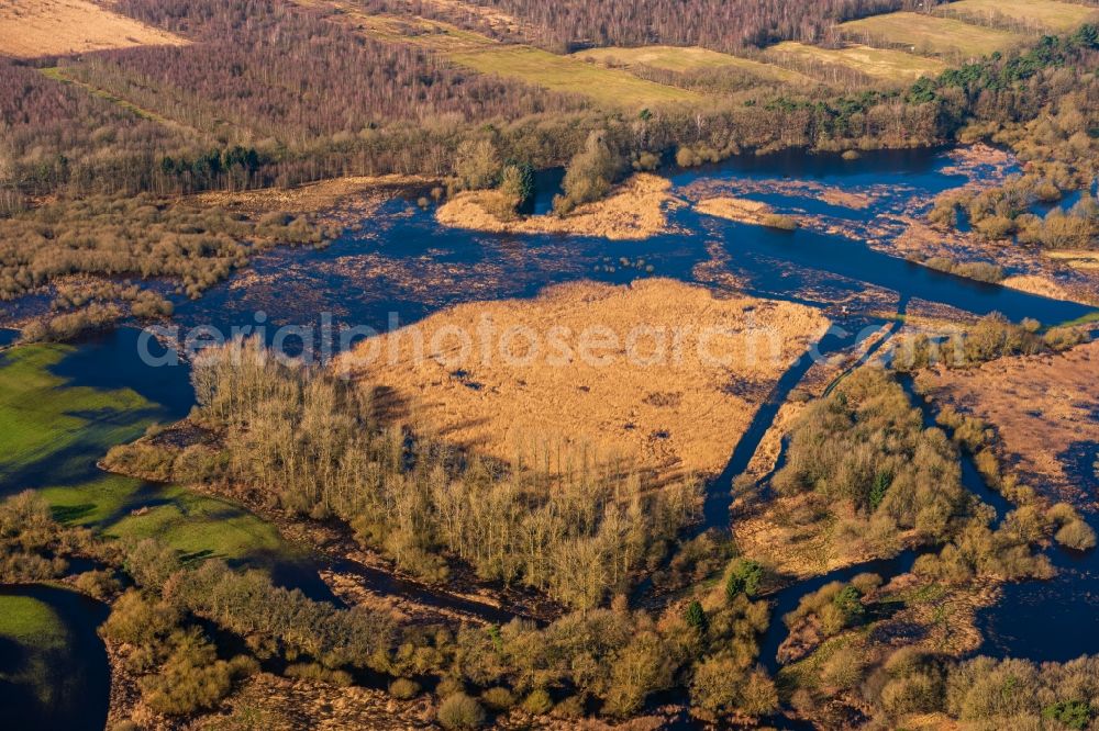 Aerial photograph Sandbostel - Riparian areas and flooded flood meadows due to a river bed leading to flood levels Oste in Sandbostel in the state Lower Saxony, Germany