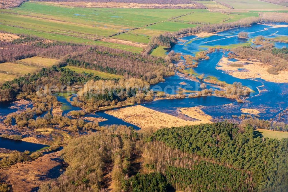 Sandbostel from the bird's eye view: Riparian areas and flooded flood meadows due to a river bed leading to flood levels Oste in Sandbostel in the state Lower Saxony, Germany