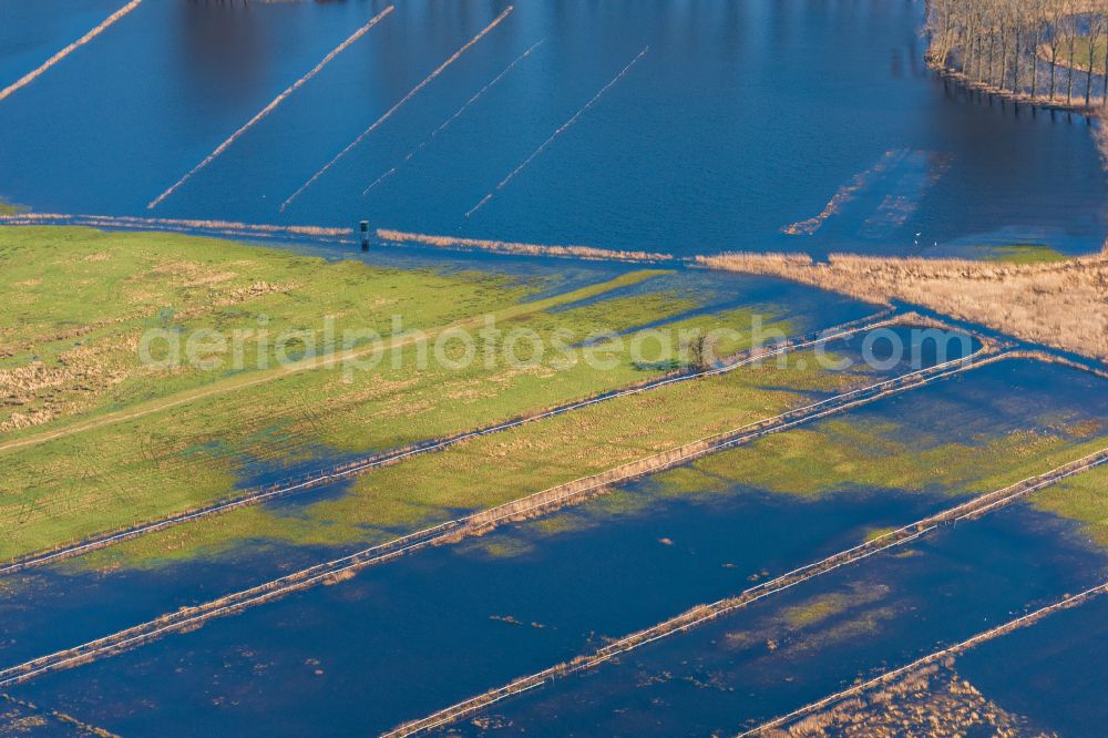 Aerial photograph Stade - Riparian areas and flooded flood meadows due to a river bed leading to flood levels of Schwinge in Stade in the state Lower Saxony, Germany