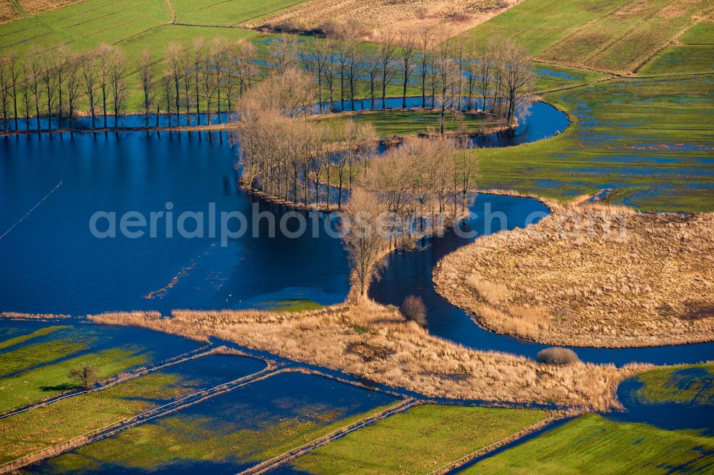 Aerial photograph Stade - Riparian areas and flooded flood meadows due to a river bed leading to flood levels of Schwinge in Stade in the state Lower Saxony, Germany