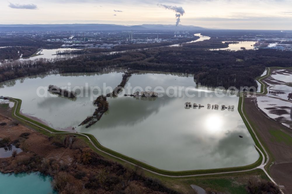 Aerial photograph Neupotz - Riparian areas and flooded flood meadows of Polder Neupotz due to a river bed leading to flood levels of the Rhine river in Neupotz in the state Rhineland-Palatinate, Germany