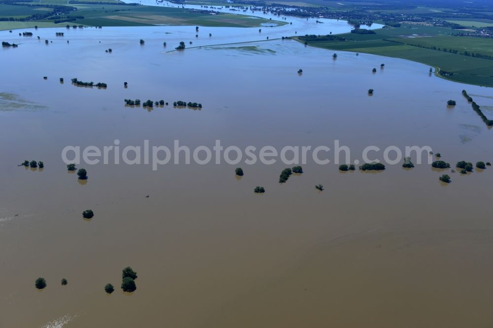 Aerial image Schützberg - Flooded landscape with flood level - situation by flooding, dam failure, and crossing the River Elbe at Schützberg in Saxony-Anhalt