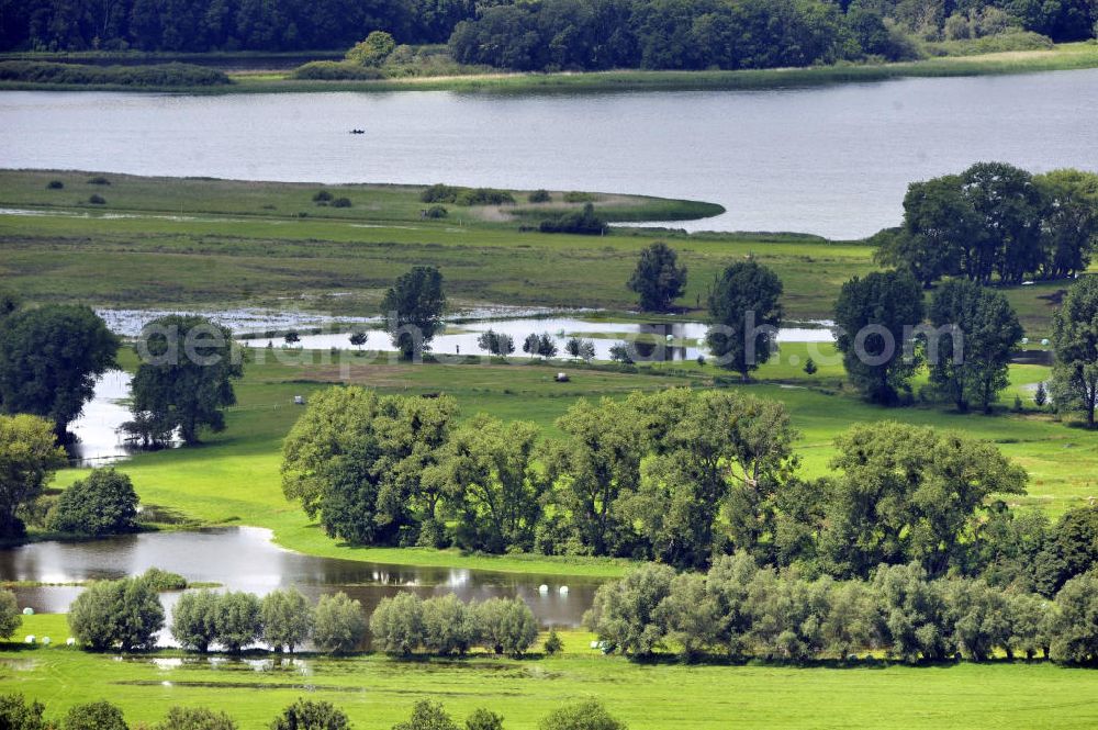 Aerial image Teterow - Überflutungen am Teterower See in Mecklenburg-Vorpommern. Flood at the lake Teterower See in the state Mecklenburg-Western Pomerania.