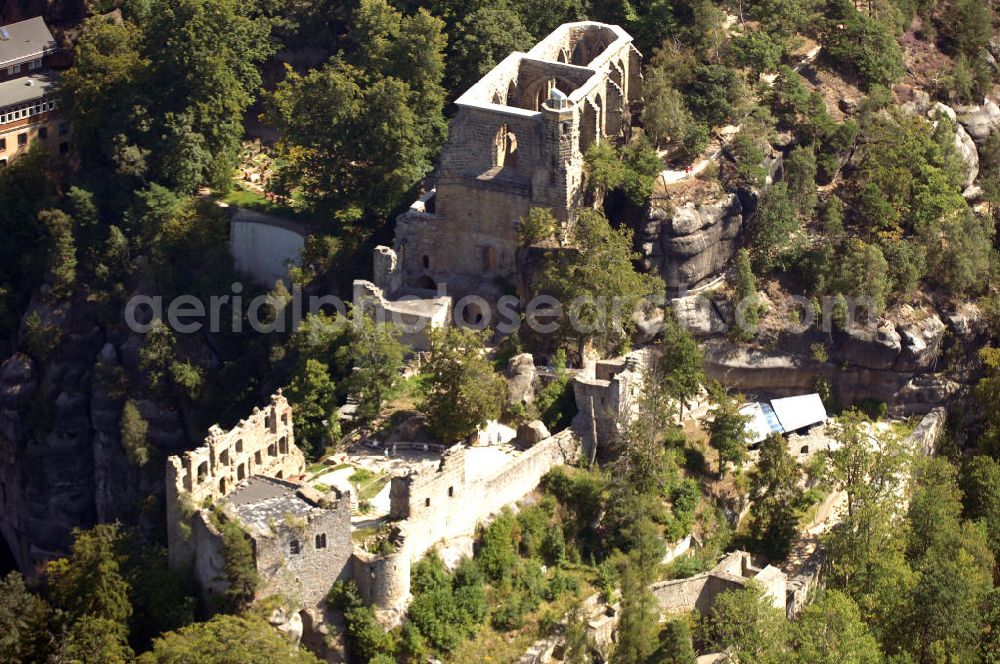 Oybin from above - Der Oybin ist ein Berg des Zittauer Gebirges (514 m) oberhalb des gleichnamigen Ortes mit den Ruinen der Burg Oybin, die Kaiser Karl IV. zu seinem Alterssitz ausbauen ließ, und eines Klosters der Cölestiner, das 1369 gegründet worden ist. Kontakt Burg und Kloster Oybin: Tel. +49(0)35844 73313, Email: info@burgundkloster-oybin.de