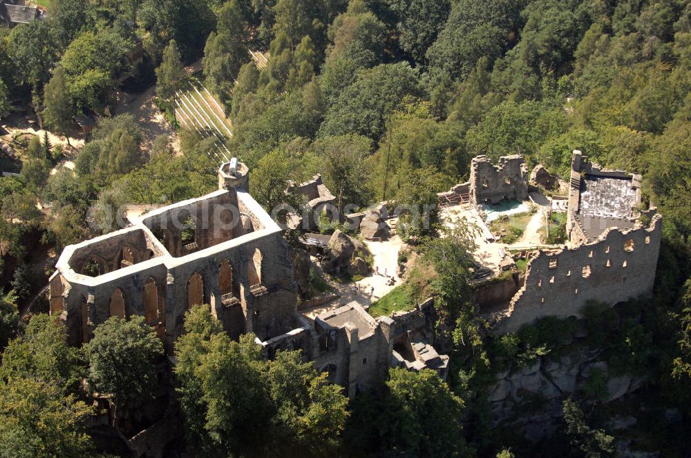 Aerial photograph Oybin - Der Oybin ist ein Berg des Zittauer Gebirges (514 m) oberhalb des gleichnamigen Ortes mit den Ruinen der Burg Oybin, die Kaiser Karl IV. zu seinem Alterssitz ausbauen ließ, und eines Klosters der Cölestiner, das 1369 gegründet worden ist. Kontakt Burg und Kloster Oybin: Tel. +49(0)35844 73313, Email: info@burgundkloster-oybin.de