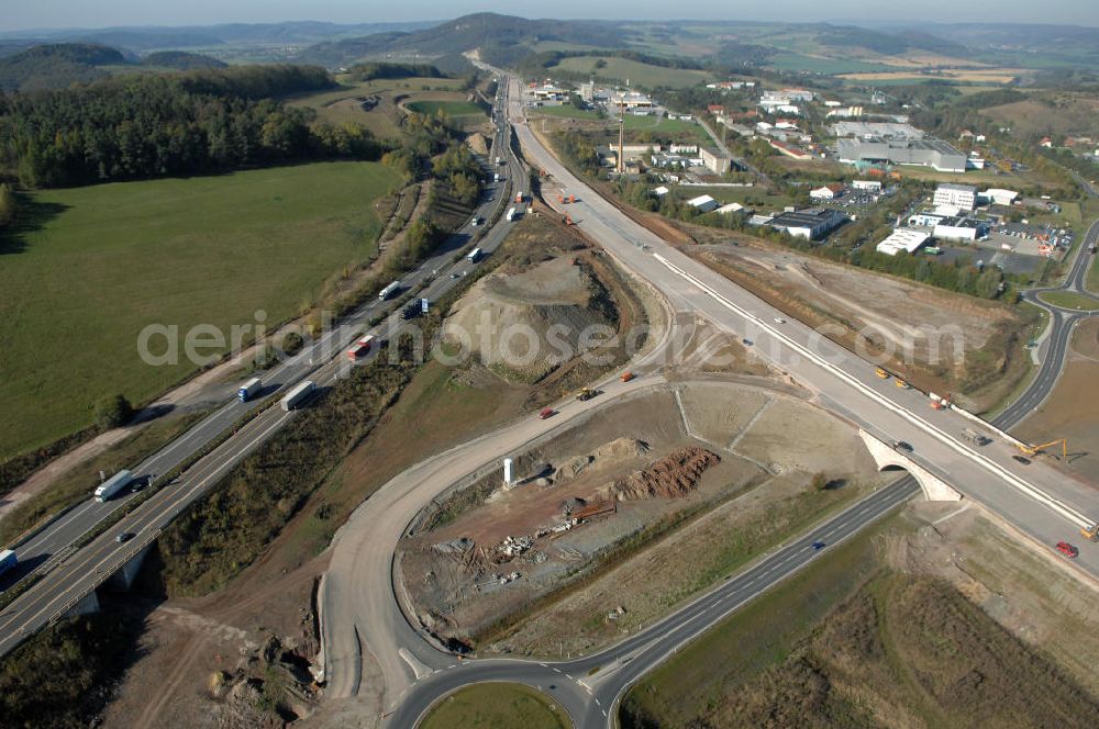 Eisenach from above - Blick auf die Baustelle des Übergang der alten A4 auf die neue A4 nahe der neuen Anschlussstelle Eisenach-West. Der Neubau ist Teil des Projekt Nordverlegung / Umfahrung Hörselberge der Autobahn E40 / A4 in Thüringen bei Eisenach. Durchgeführt werden die im Zuge dieses Projektes notwendigen Arbeiten unter an derem von den Mitarbeitern der Niederlassung Weimar der EUROVIA Verkehrsbau Union sowie der Niederlassungen Abbruch und Erdbau, Betonstraßenbau, Ingenieurbau und TECO Schallschutz der EUROVIA Beton sowie der DEGES.