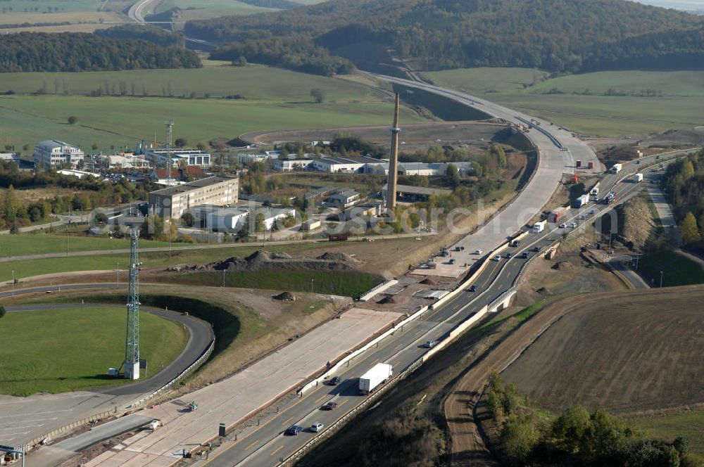 Aerial image Eisenach - Blick auf die Baustelle des Übergang der alten A4 auf die neue A4 nahe der neuen Anschlussstelle Eisenach-West. Der Neubau ist Teil des Projekt Nordverlegung / Umfahrung Hörselberge der Autobahn E40 / A4 in Thüringen bei Eisenach. Durchgeführt werden die im Zuge dieses Projektes notwendigen Arbeiten unter an derem von den Mitarbeitern der Niederlassung Weimar der EUROVIA Verkehrsbau Union sowie der Niederlassungen Abbruch und Erdbau, Betonstraßenbau, Ingenieurbau und TECO Schallschutz der EUROVIA Beton sowie der DEGES.