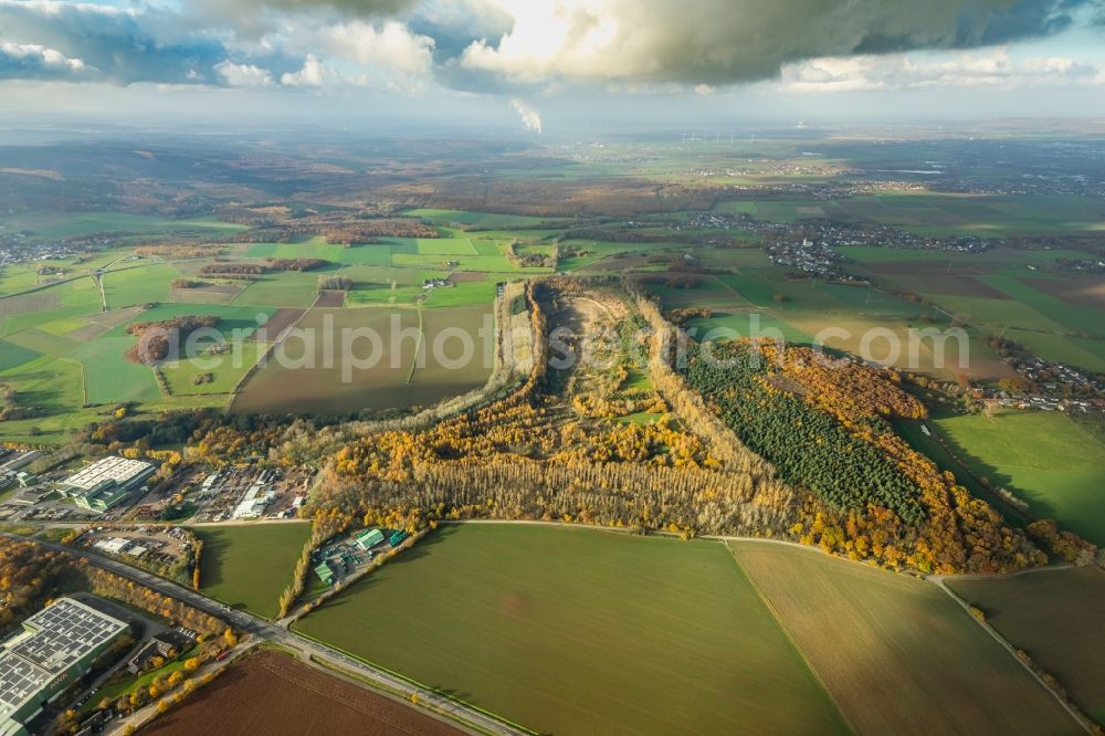 Aerial photograph Düren - Layers of a mining waste dump Berghalde Beythal in Dueren in the state North Rhine-Westphalia, Germany