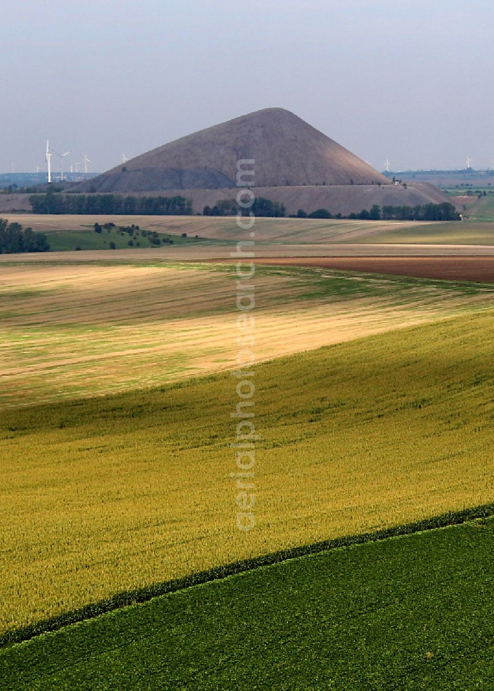 Aerial photograph Hübitz - Layers of a mining waste dump Ernst Thaelmannschacht in Huebitz Mannsfelder Land in the state Saxony-Anhalt, Germany