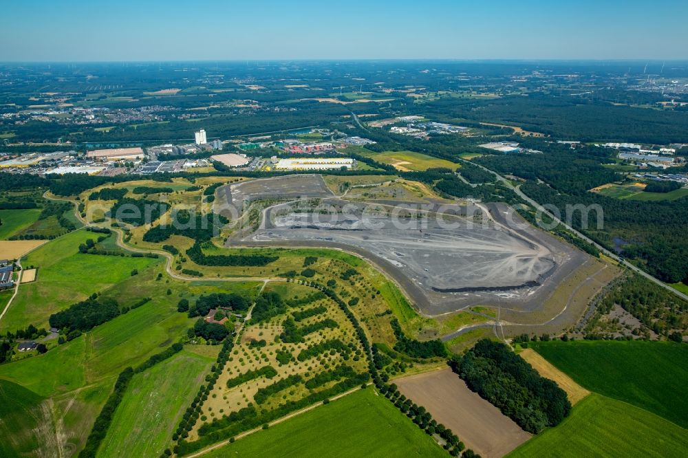 Aerial image Dorsten - Layers of a mining waste dump Coal mining in Dorsten in the state North Rhine-Westphalia