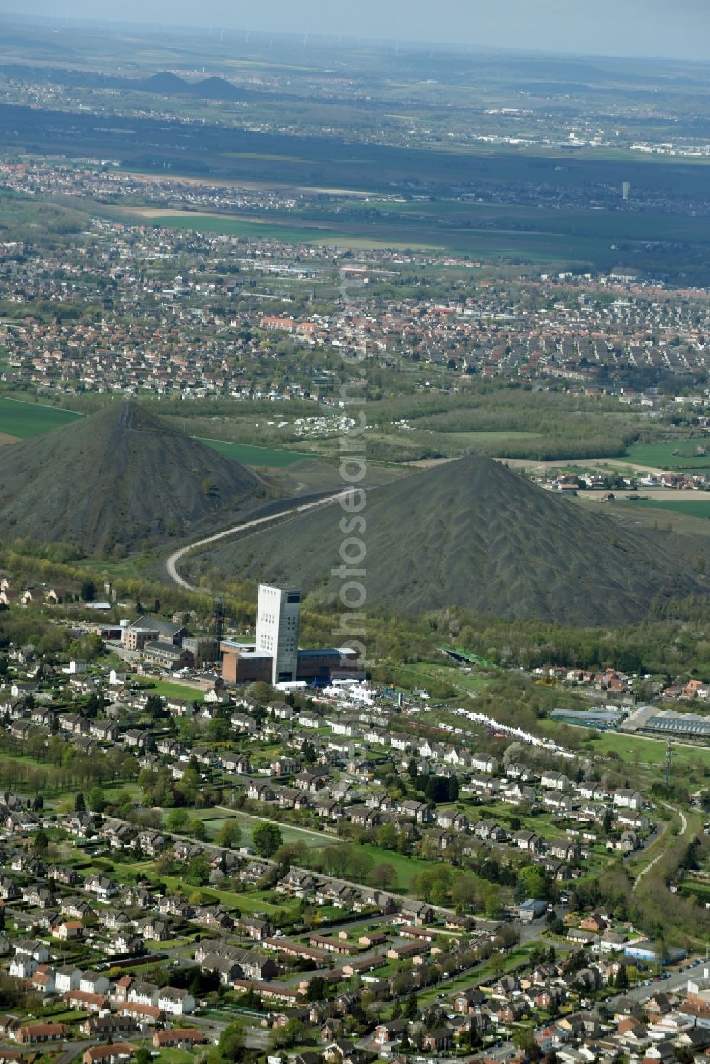 Loos-en-Gohelle from the bird's eye view: Layers of a mining waste dump in Loos-en-Gohelle in Nord-Pas-de-Calais Picardy, France