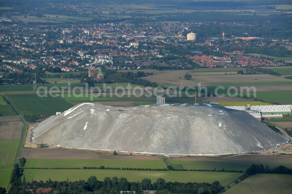 Aerial image Sehnde - Site of the mining stockpile for potash and salt production Bergmannssegen, Schacht Hugo, in the district Ilten in Sehnde in the state Lower Saxony, Germany