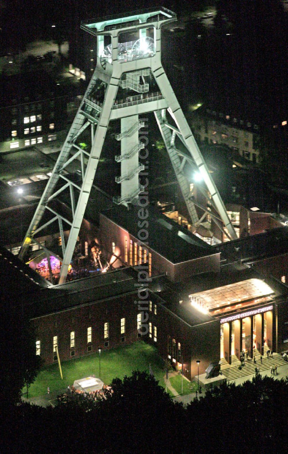 Aerial image Bochum - Blick auf das Bergbaumuseum in Bochum bei Nacht. Bochum coal mining museum.