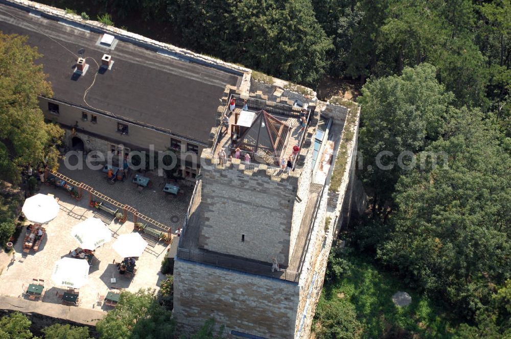 Eckartsberga Eckartsberga Eckartsberga Eckartsberga from the bird's eye view: Strasse der Romanik: Blick auf den 22m hohen Bergfried und das Restaurant der Ruine. Die Eckartsburg liegt auf einem Bergrücken oberhalb der Kleinstadt Eckartsberga im Burgenlandkreis, am Südrand der Finnelandschaft im Naturpark Saale-Unstrut-Triasland, nahe der Landesgrenze Sachsen-Anhalts zu Thüringen. Homepage: